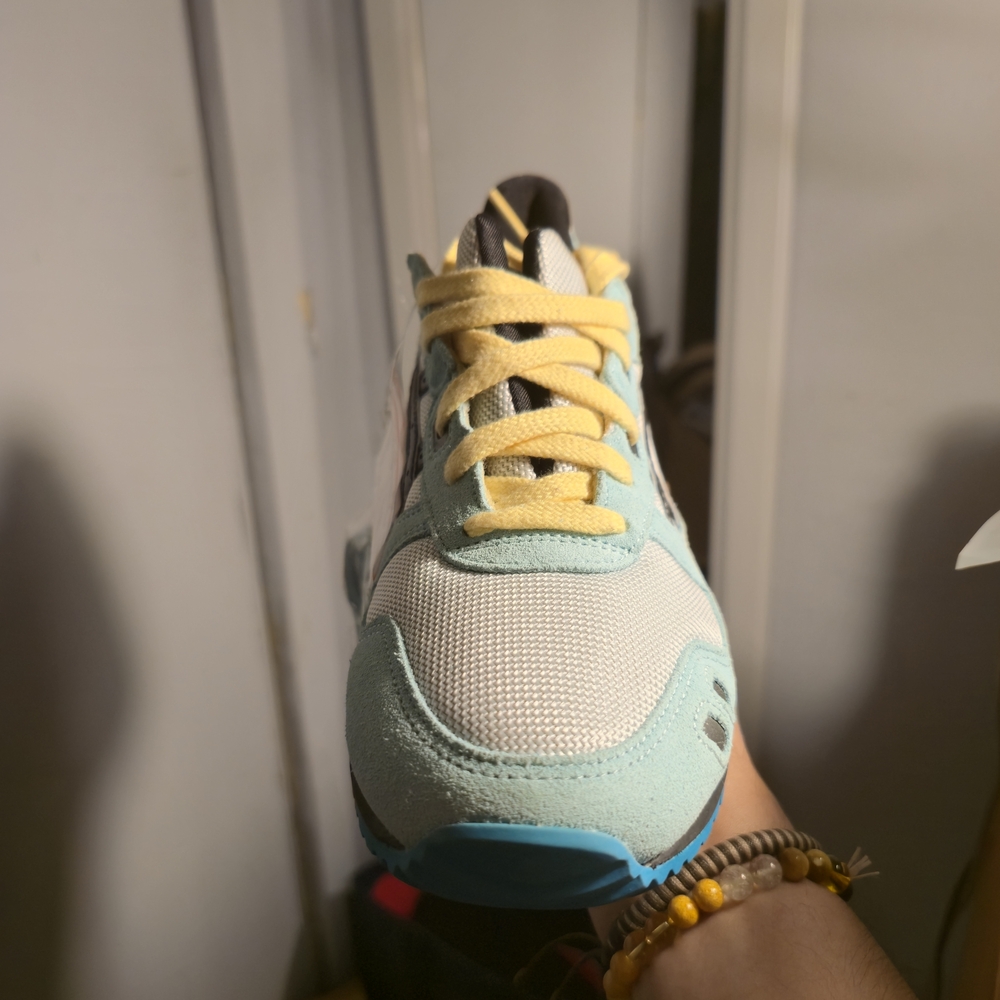 Asics Gel Lyte III Mint Blue with Yellow Accents - Picture 4 of 7